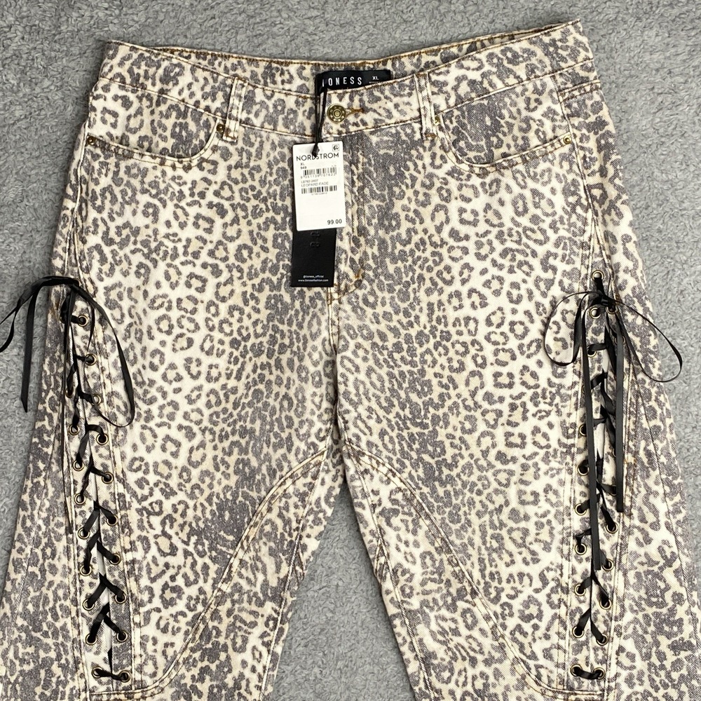 Lioness Leopard Print Straight Jeans Size XL Cotton Fade Girls Night NWT - Picture 2 of 15